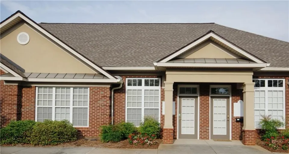 Exterior of 5041 Dallas Hwy, Unit 508